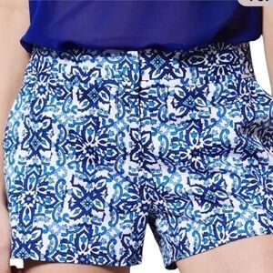 Milly size 12 blue & white print flat front shorts